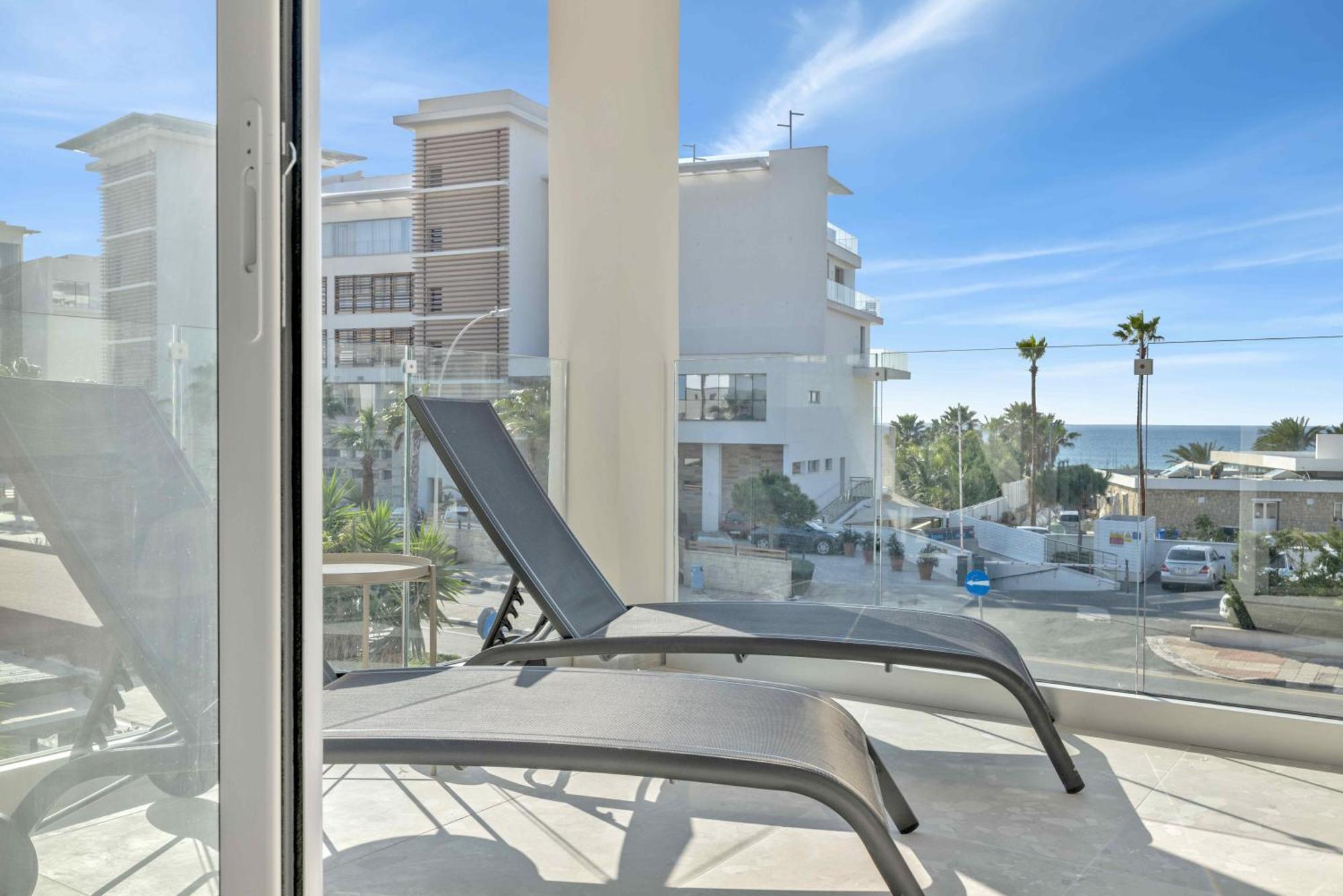 Phaedrus Living: Seaview Luxury Flat Limnaria 150 Apartment Пафос Екстериор снимка