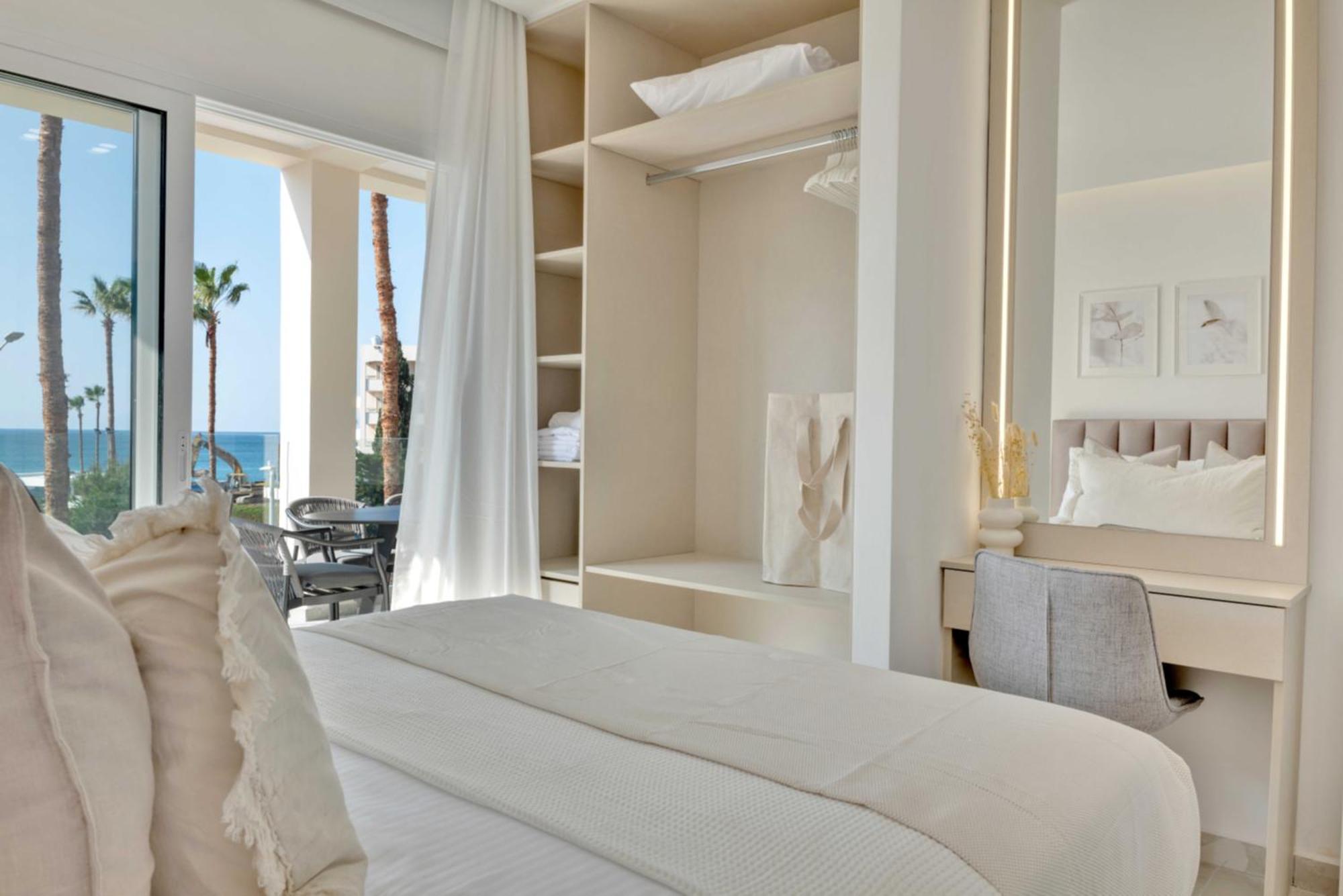Phaedrus Living: Seaview Luxury Flat Limnaria 150 Apartment Пафос Екстериор снимка